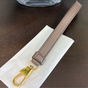 Authentic Gucci Brown Leather Large Clutch (Replacement Strap).